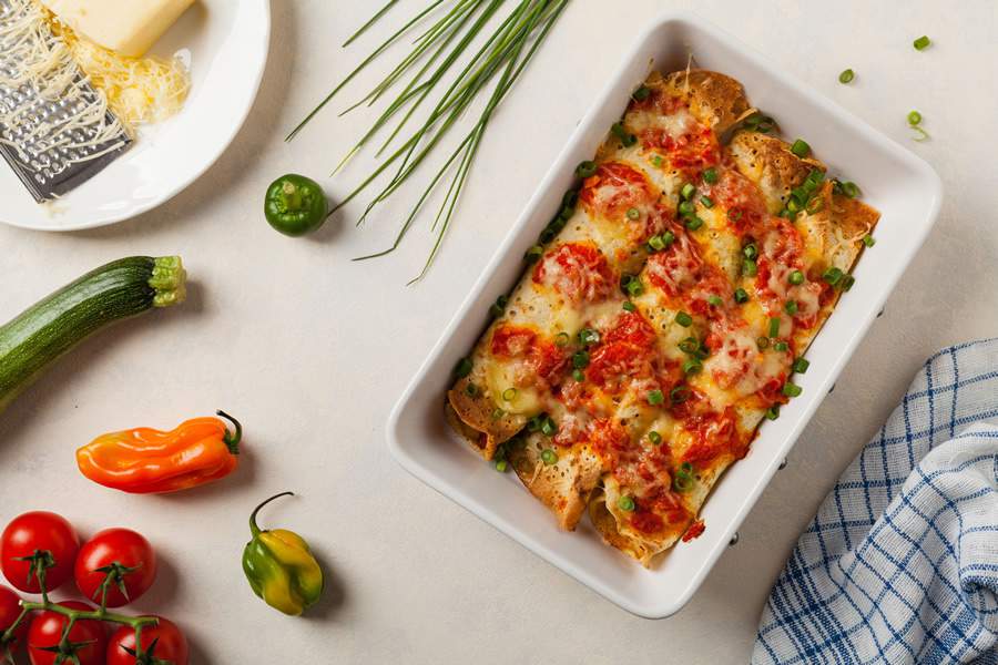 Receitas Mondial: Panqueca de frango ao molho de tomates frescos no liquidificador