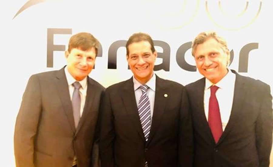 Diretoria do CCS-RJ presta homenagem &agrave; Fenacor