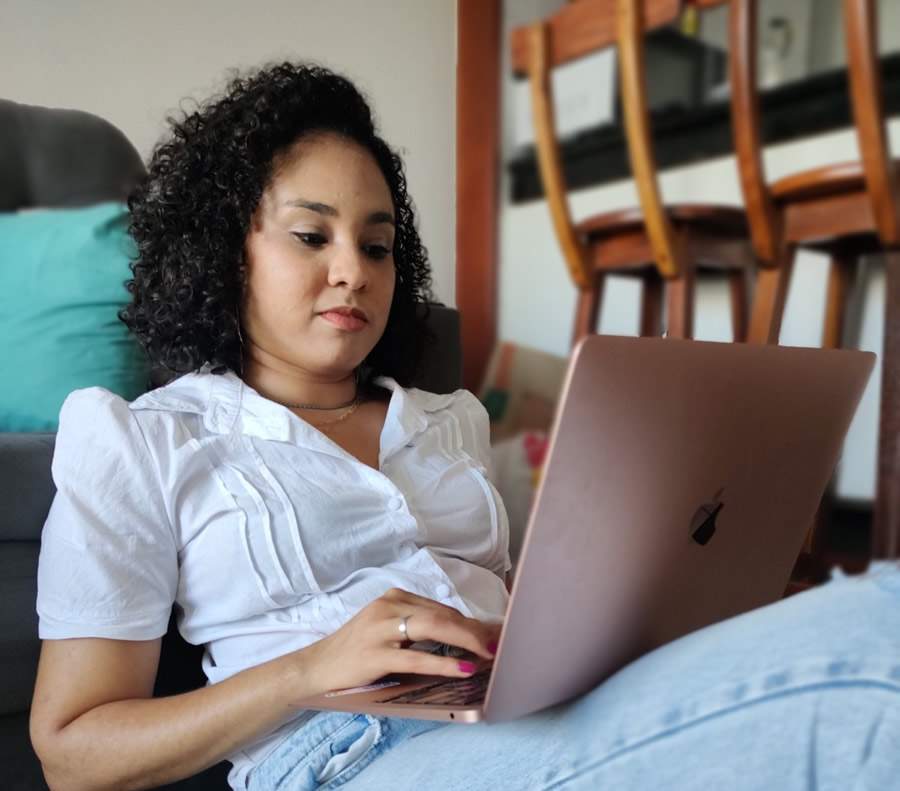 Alessandra Carvalho_Interm&iacute;dias_Foto divulga&ccedil;&atilde;o