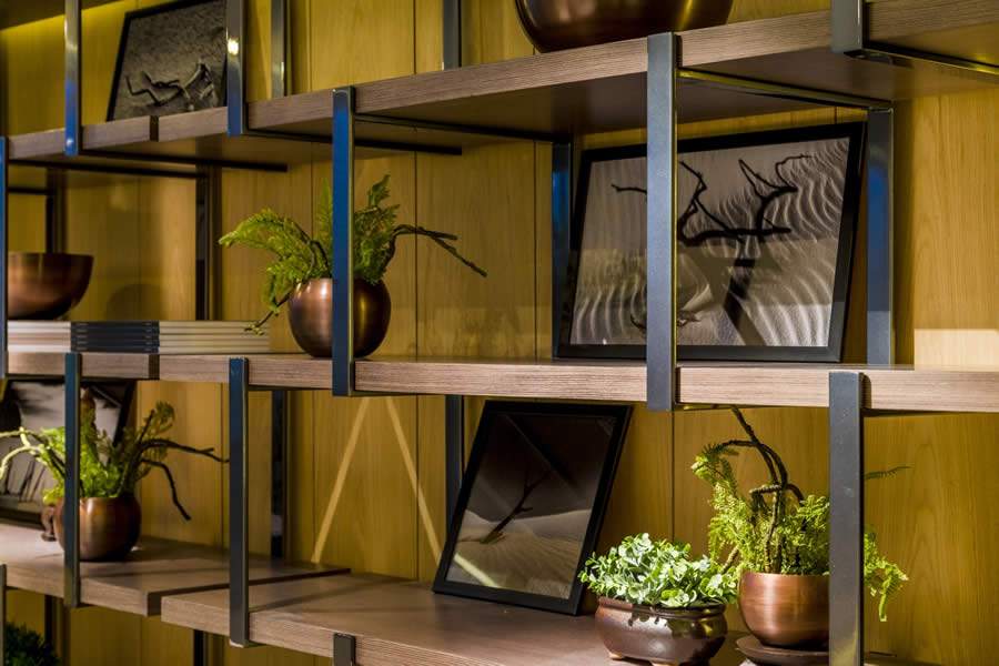 É preciso observar as proporções, o tamanho da parede e dos quadros para combiná-los lado a lado - Crédito: Ronaldo Ronan Rufino