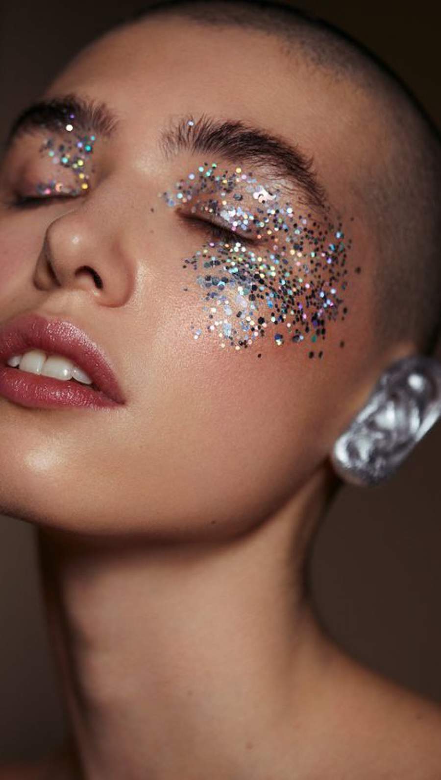 Como acertar na maquiagem de carnaval