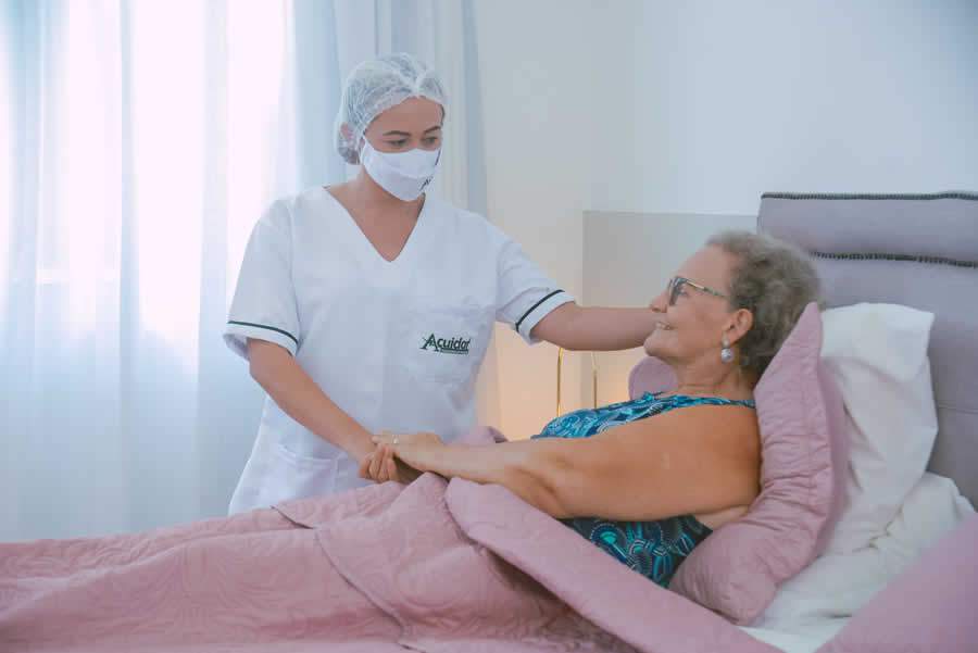 Envelhecimento da popula&ccedil;&atilde;o eleva a procura por cuidados com profissionais qualificados