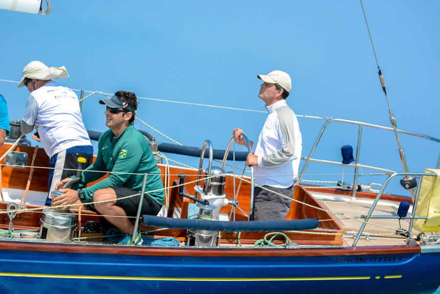 Torben Grael durante o Ubatuba Sailing Festival em setembro / Cr&eacute;dito: Aline Bassi / Balaio de Ideias