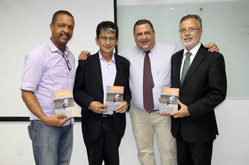 Parte da diretoria do CVG-RJ, da esquerda para a direita: Carlos Ivo Gon&ccedil;alves, vice presidente, Wellington Costa, diretor tesoureiro, Sergio Ricardo de Magalh&atilde;es Souza, diretor de seguros, e o presidente, Marcello Hollanda.