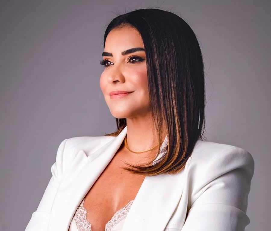 M&iacute;rian Queiroz