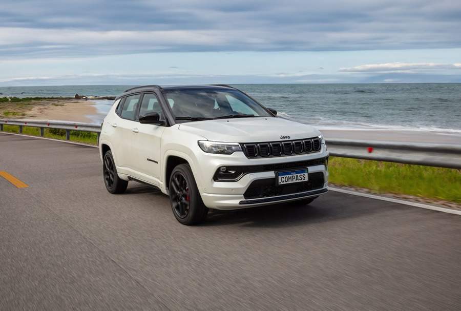 Jeep&reg; tem seu melhor volume de vendas do ano em abril e Compass segue l&iacute;der entre os SUVs m&eacute;dios