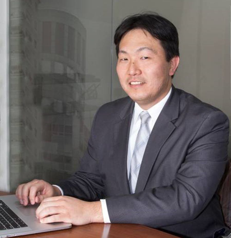 José Carlos Fugice Jr é administrador de empresas especializado em franquias e varejo com MBA em administração de empresas pelo CEAG FGV/SP, com experiência em mais de 150 projetos de franquias. É sócio fundador da GoAkira Consultoria Empresarial.