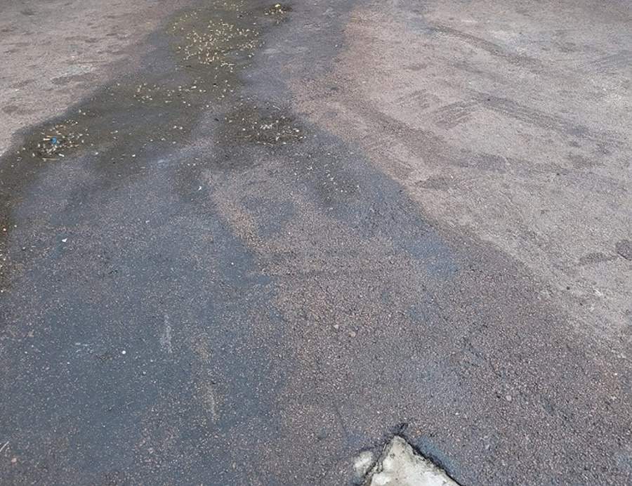 &Oacute;leo usado estraga a sa&uacute;de, o asfalto e pode causar processos