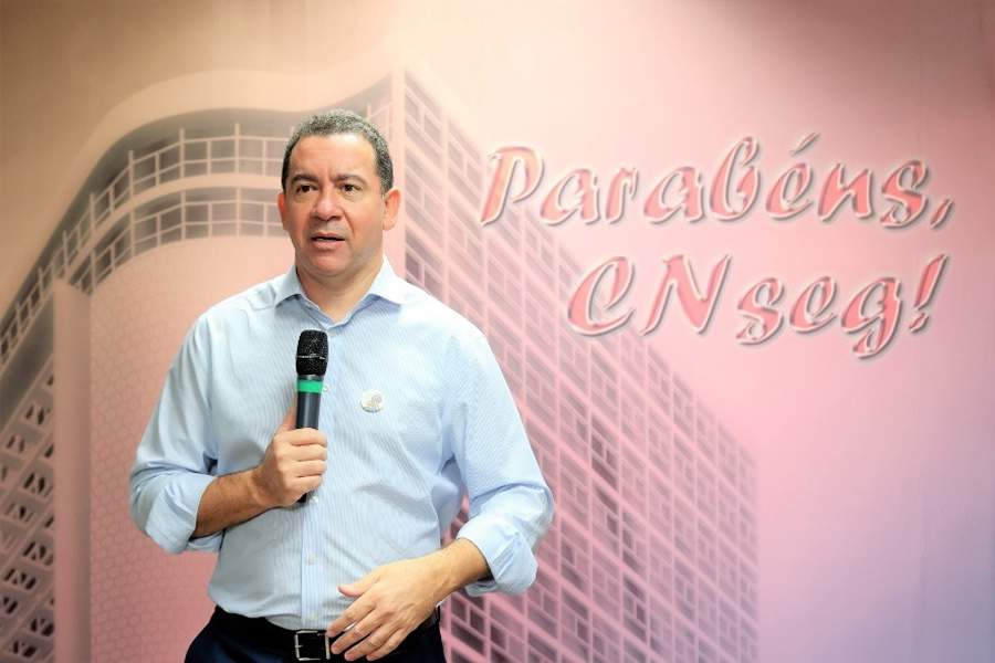Presidente da CNseg, Dyogo Oliveira, durante evento interno da Confedera&ccedil;&atilde;o