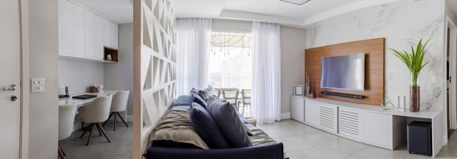 Home office integrado com a sala - Crédito: Kiko Masuda