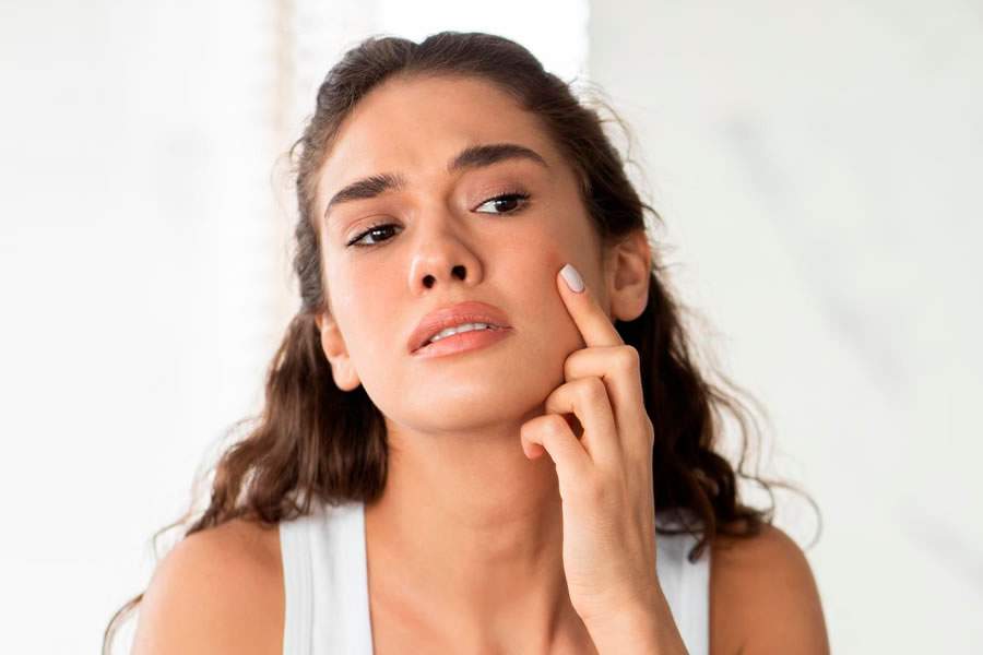 Cinco Motivos Pelos Quais Sua Pele Pode Estar Opaca e Como Resolver