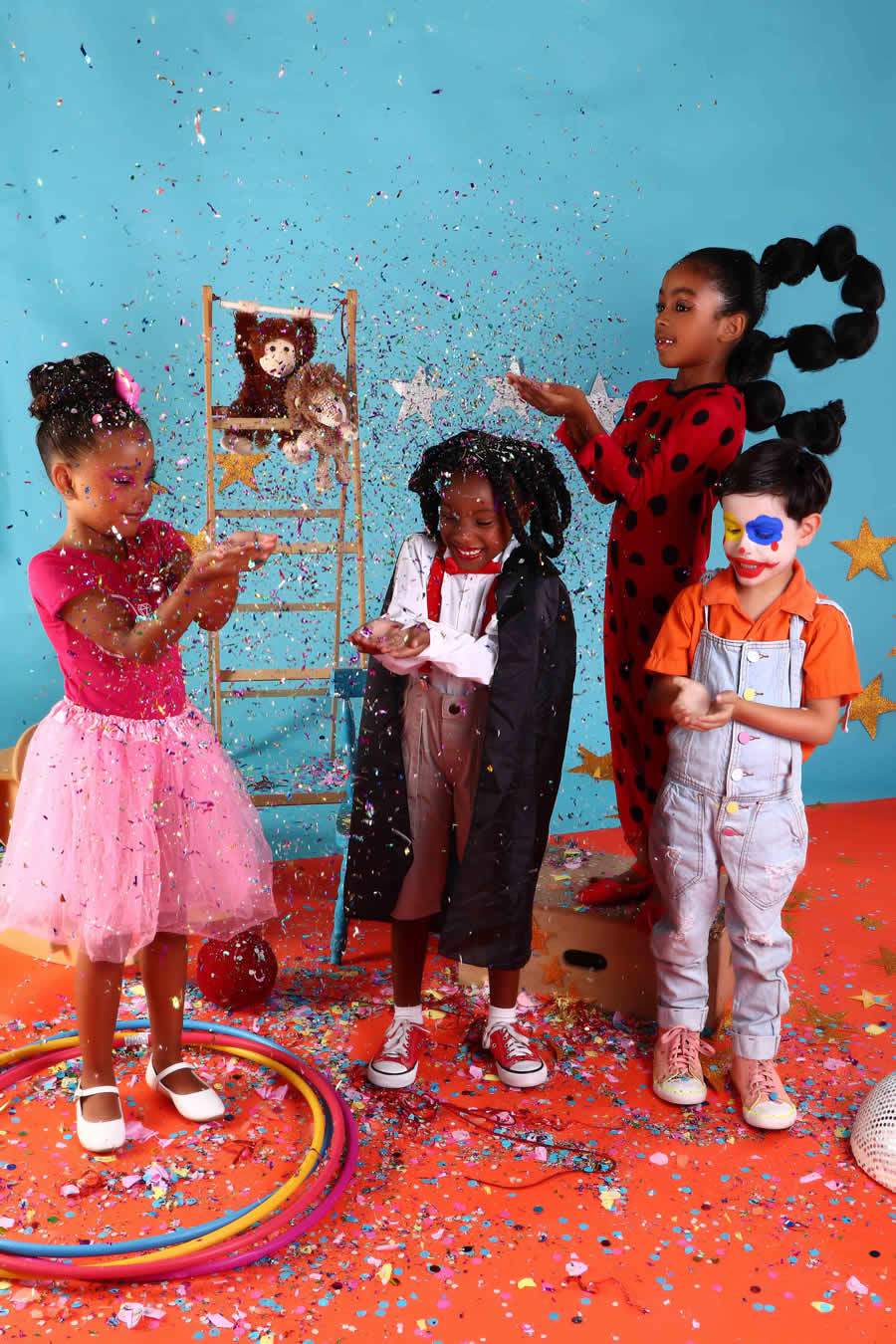 Cr&eacute;ditos: Ag&ecirc;ncia de Modelos Max Fama e Loja Pitoreska