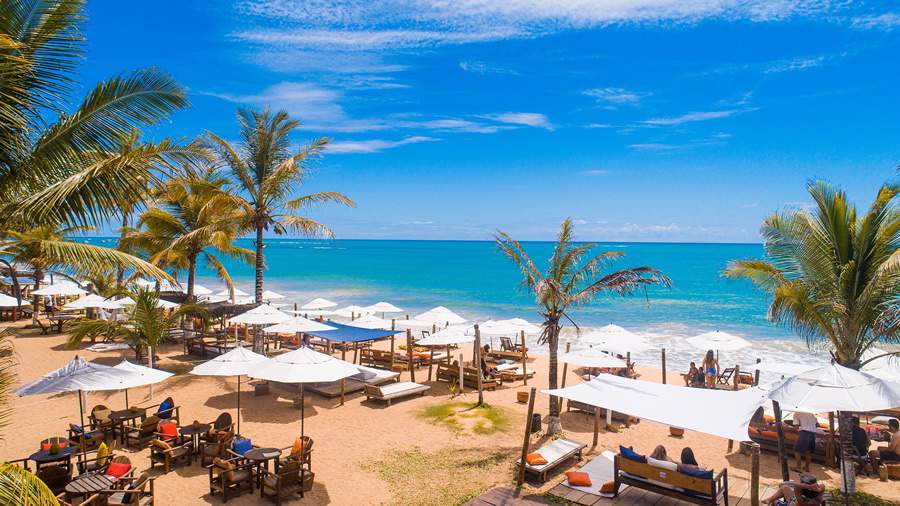 Beach club restaurante e bar na praia Pousada Travel Inn - (Divulgação)