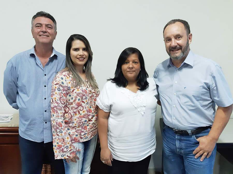 Da esquerda para a Direita Marco Antônio Lameirinha, Kelly Cristina, Fabiana e André Pacheco, profissionais do novo escritório.