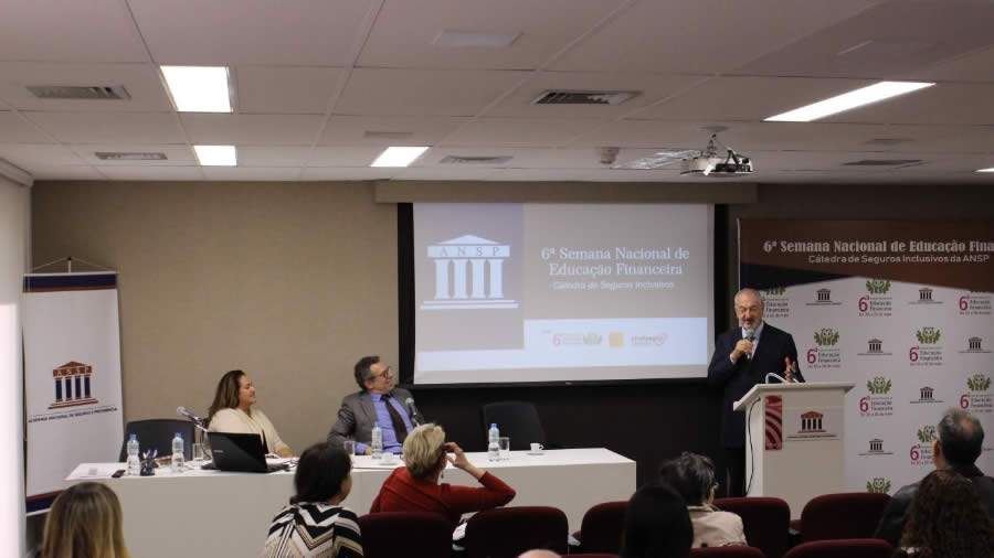 ANSP discute impactos da educação financeira e de seguros