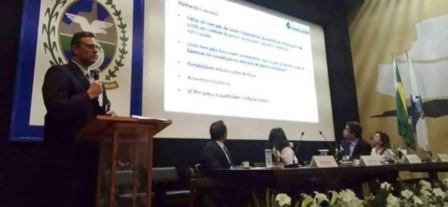 FenaSa&uacute;de participa de audi&ecirc;ncia p&uacute;blica sobre nova metodologia de c&aacute;lculo dos planos individuais