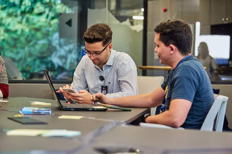 Como uma forma de disseminar ainda mais essa cultura para todas as empresas do grupo, a DB1 vem estabelecendo novas pr&aacute;ticas e estrat&eacute;gias como prioridade - Divulga&ccedil;&atilde;o