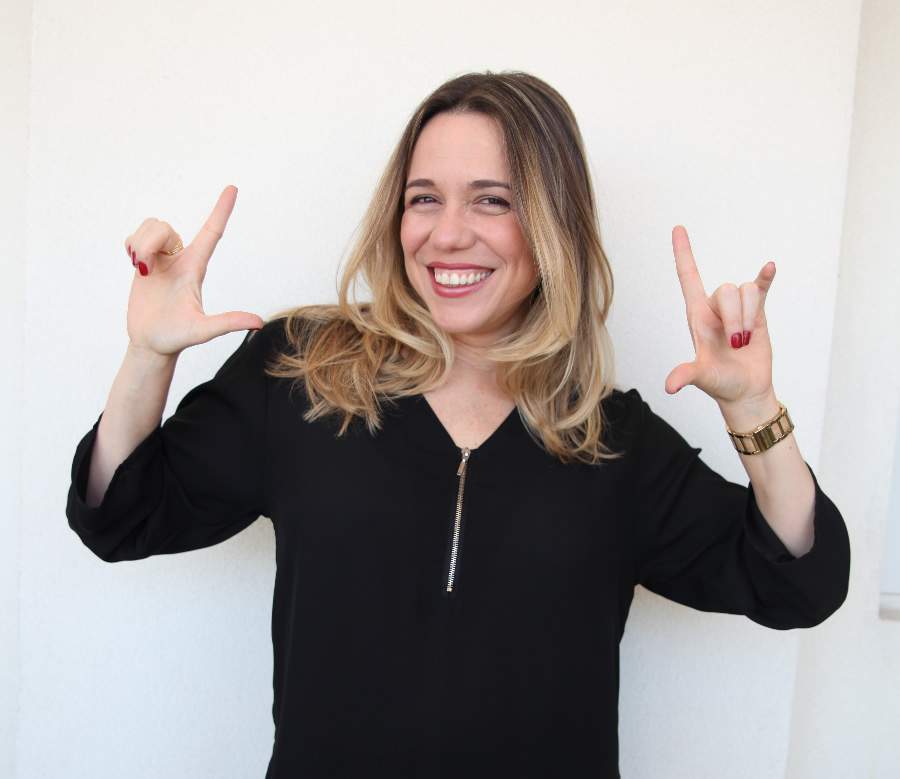 Posiciona capacita equipes de vendas e atendimento melhorando performance das empresas