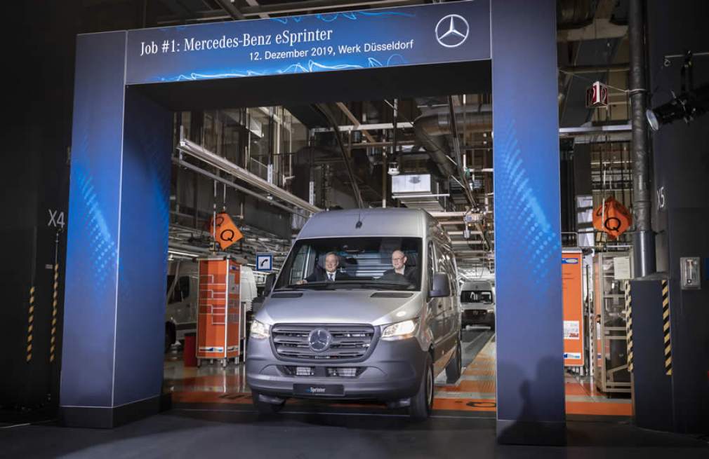 Fábrica da Mercedes-Benz em Dusseldorf celebra o início de produção da Sprinter elétrica