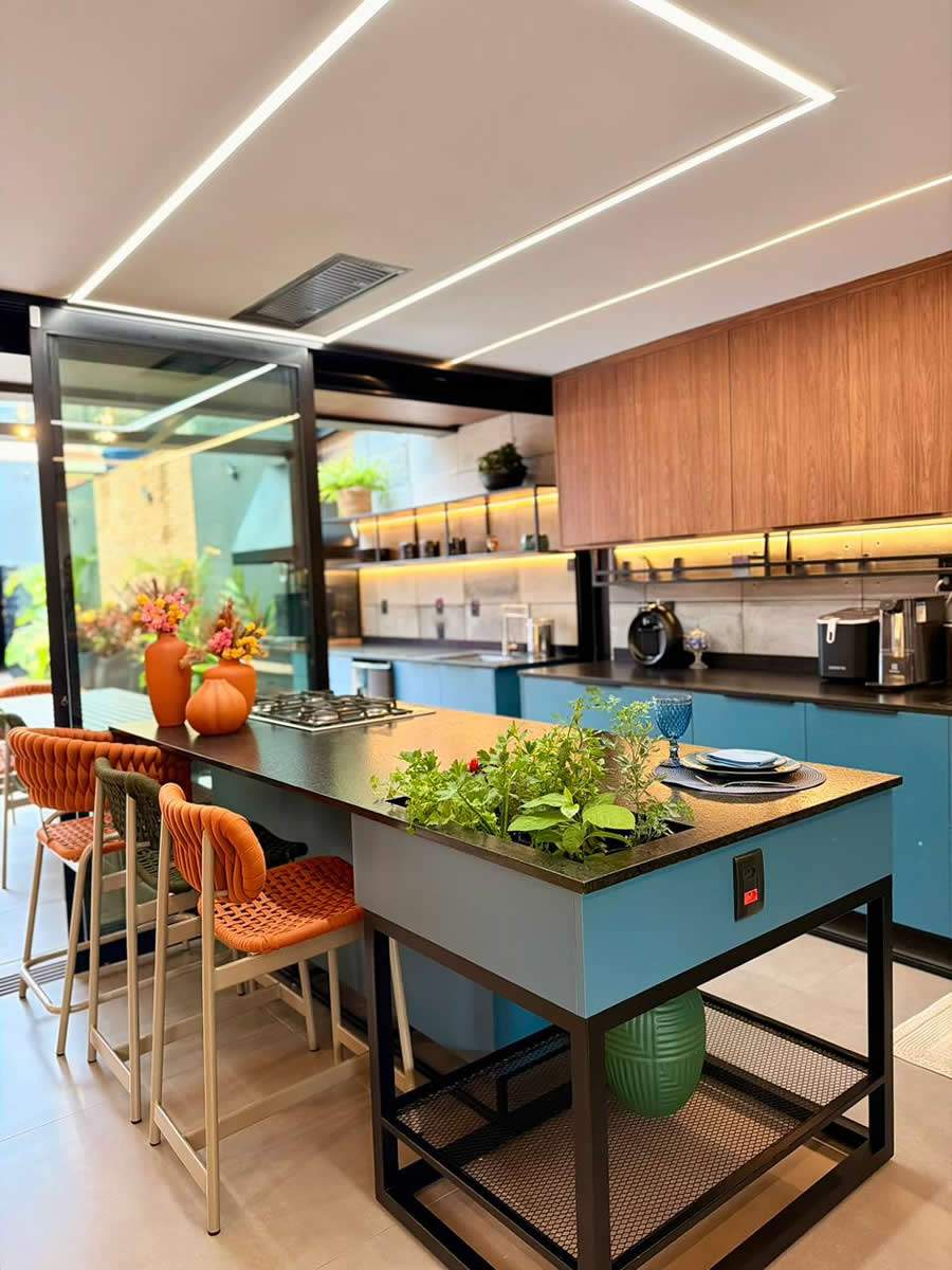 Cozinha assume protagonismo na arquitetura contempor&acirc;nea e se consolida como centro simb&oacute;lico, social e estrat&eacute;gico da casa brasileira - Divulga&ccedil;&atilde;o