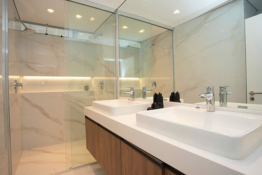 Quartzo: conheça a pedra que virou queridinha nos projetos de bancadas