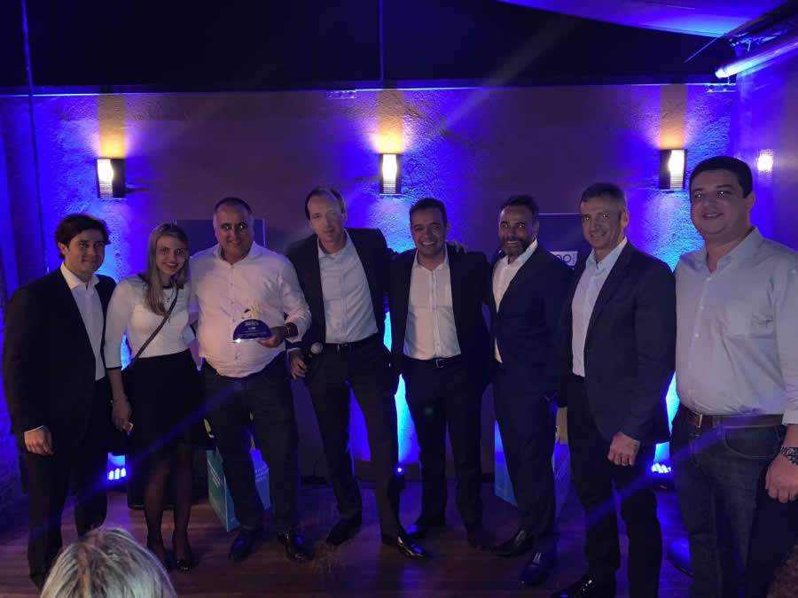 Da Repgen: Rodrigo Valadares, Gerente de Middle Market da AIG, Nath&aacute;lia Galinari, Gerente de Ambiental e Responsabilidade Civil AIG, Carlos Magalh&atilde;es (Repgen), Fabio Oliveira, CEO AIG, Jeu&iacute;to Ferreira (Repgen), Augusto Assis, Diretor de Sinistros da AIG, Solon Barretto e Adson Santana (ambos Repgen) 