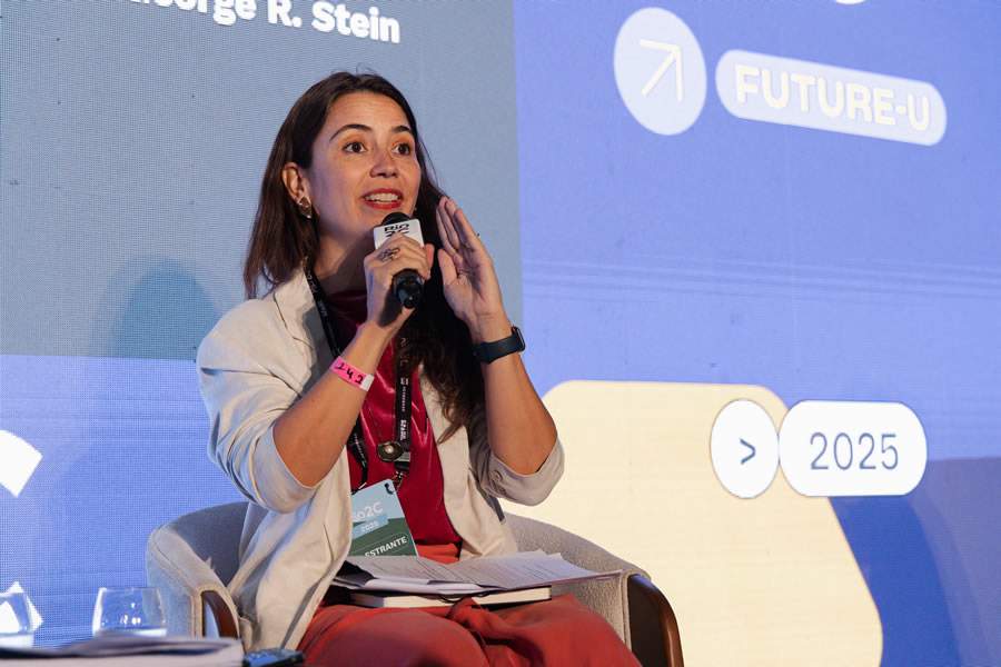 Clara Cecchini - Divulga&ccedil;&atilde;o