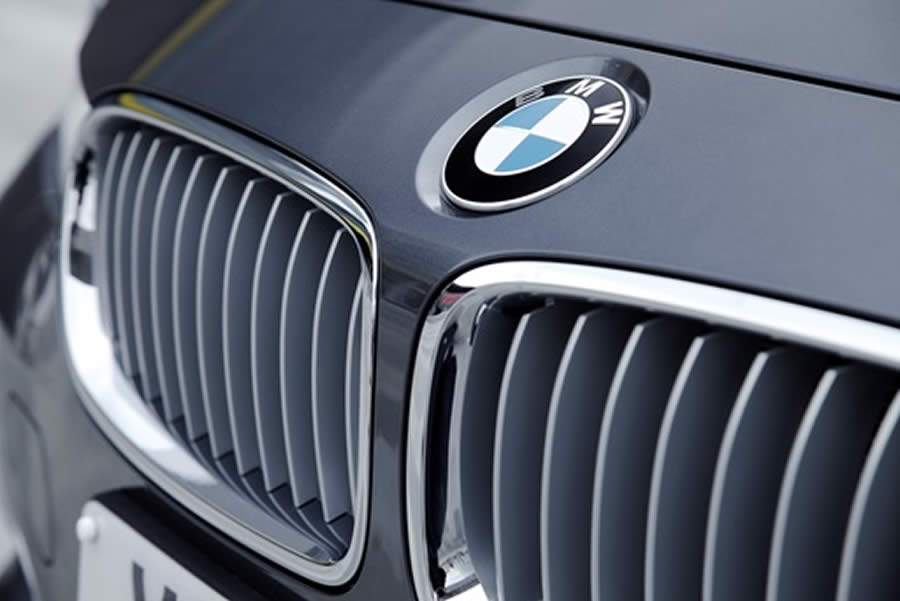BMW Group inicia a comercialização de plano de manutenção para BMW e MINI que traz até 40% de desconto para o cliente