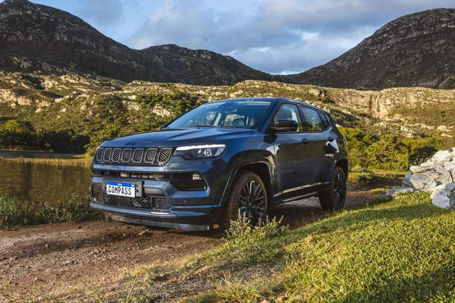 Em novo teaser, Jeep&reg; revela novo Jeep Compass 4xe por completo