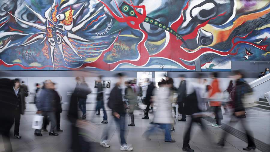 Documentário foca nas relações sociais desenvolvidas sob o impacto da internet