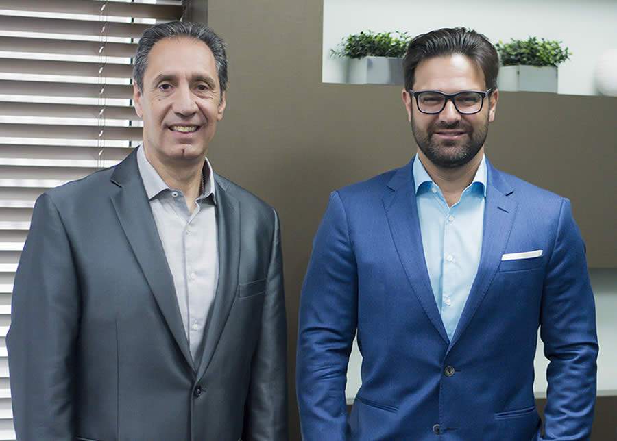 David Novloski (diretor comercial)  e Luciano Fracaro (presidente)