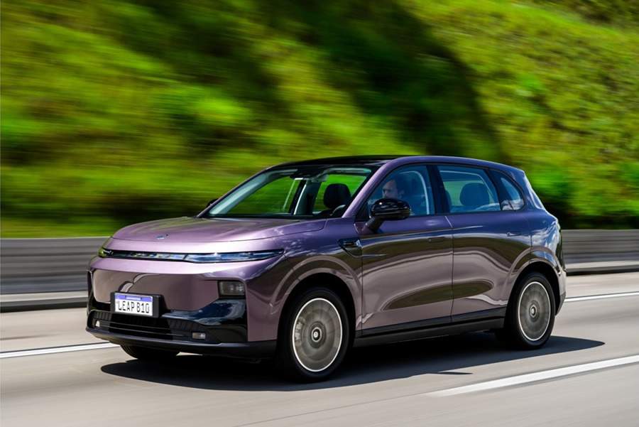 Leapmotor B10 come&ccedil;a a ser entregue aos clientes com amplo pacote de recursos para ampliar gama da marca