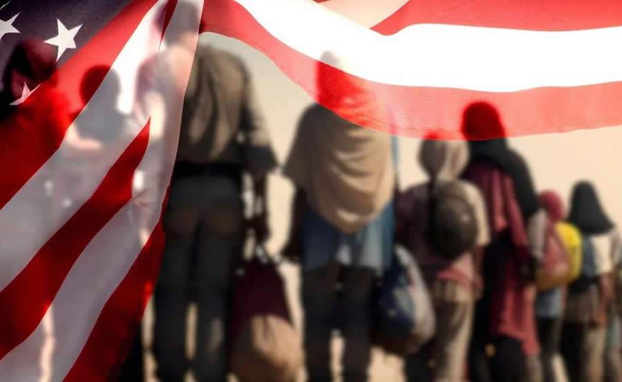 Imagem desfocada de imigrantes deportados com bandeira EUA. - Cr&eacute;dito: Freepik