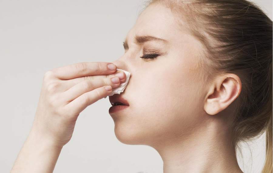 Calor intenso aumenta casos de sangramento nasal, mas recorr&ecirc;ncia exige investiga&ccedil;&atilde;o m&eacute;dica