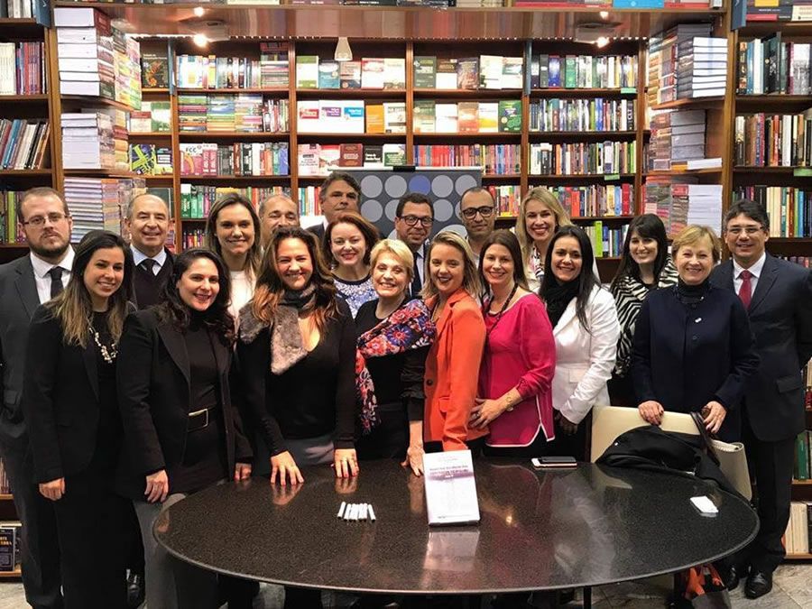 AIDA Brasil lan&ccedil;a o livro Aspectos Jur&iacute;dicos dos Contratos de Seguros - Ano V