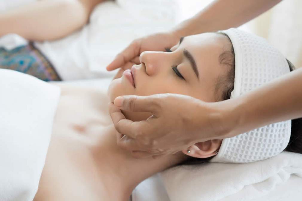Massagem Facial é opção não invasiva para tratar rugas e sinais de envelhecimento
