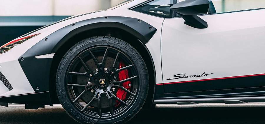 Bridgestone faz parceria com Lamborghini e desenvolve para o Hurac&aacute;n Sterrato o primeiro pneu Run Flat de supercarros para todos os tipos de terreno do mundo