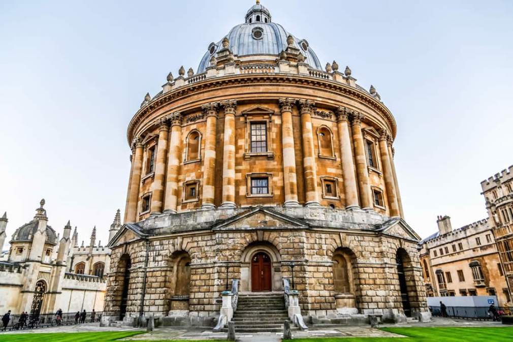 Oxford, uma das universidades mais cobiçadas por estudantes, também se destaca no combate à pandemia