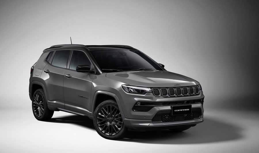 Jeep&reg; Compass conquista enorme sucesso com lideran&ccedil;a em seu segmento em junho e no ano, levando marca a novo recorde de participa&ccedil;&atilde;o de mercado