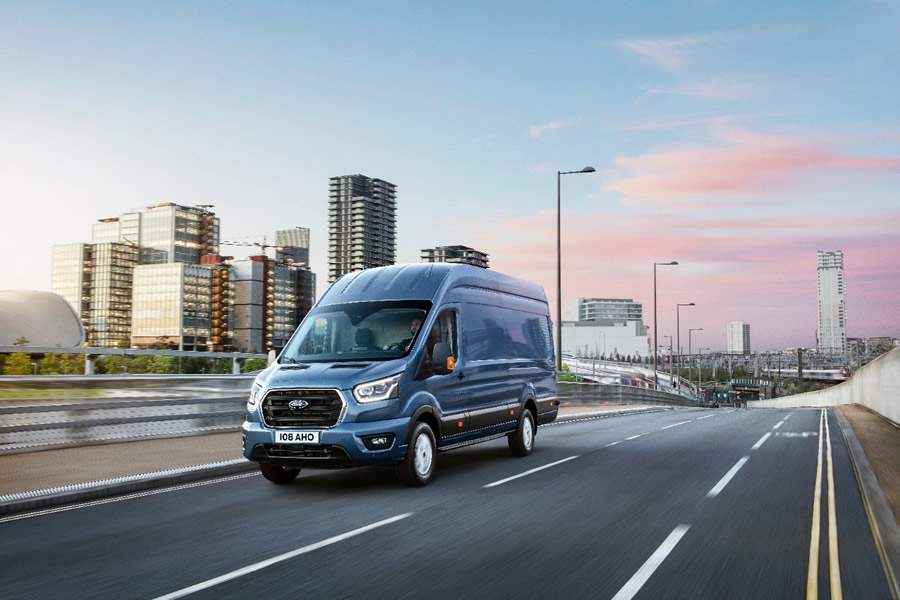 Ford amplia a liderança em veículos comerciais na Europa com a Transit