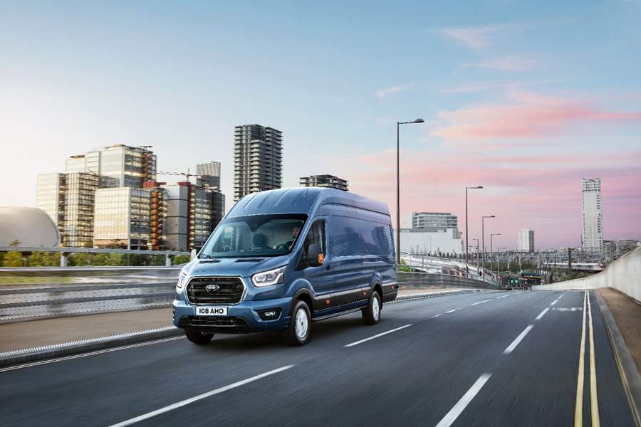 Ford amplia a lideran&ccedil;a em ve&iacute;culos comerciais na Europa com a Transit