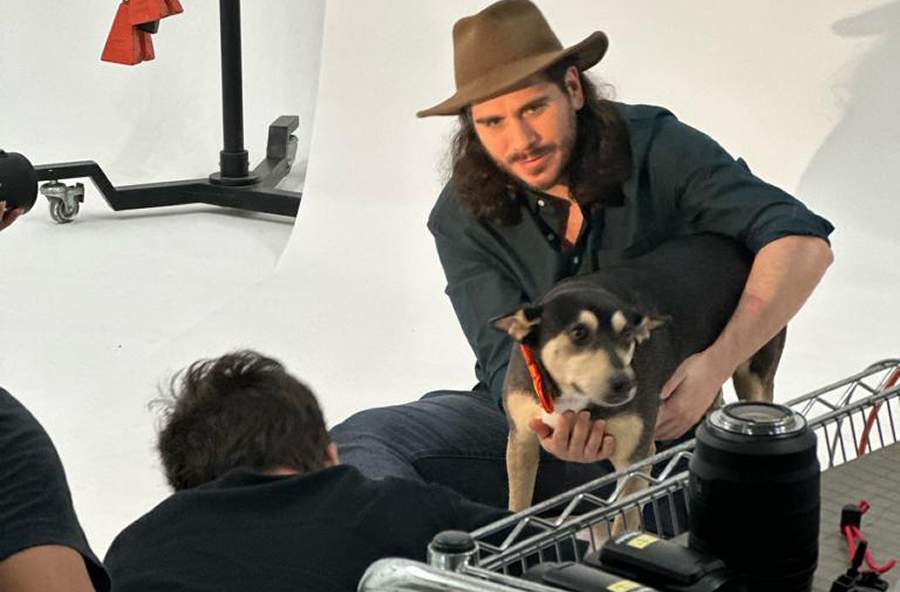 Bastidores do ensaio com a participação do ator Gabriel Sater