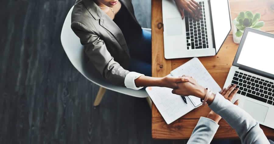 IFS compra a Axios Systems