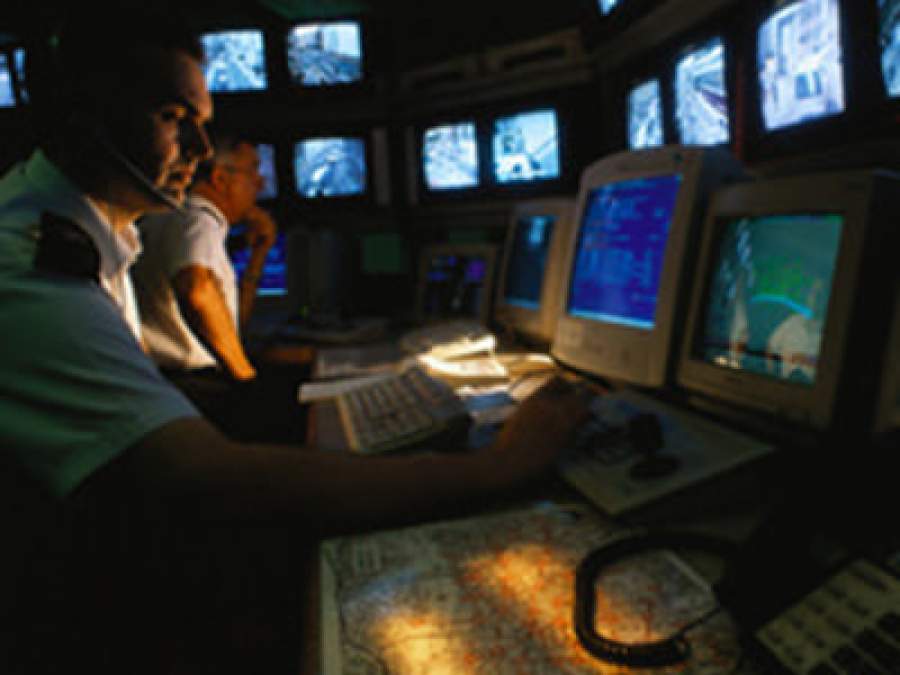 Monitora&ccedil;&atilde;o do trabalho: o com&eacute;rcio da loucura