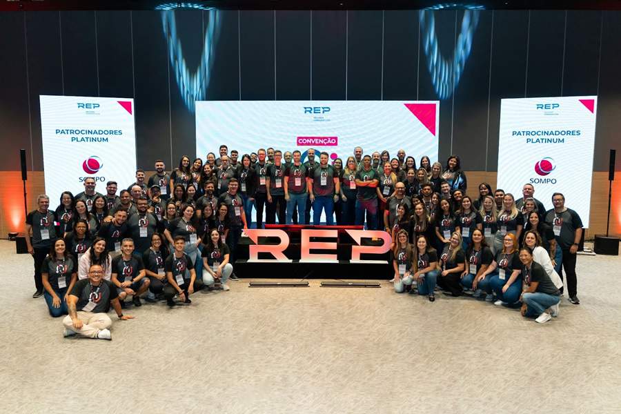 Foto: Equipe REP reunida em conven&ccedil;&atilde;o