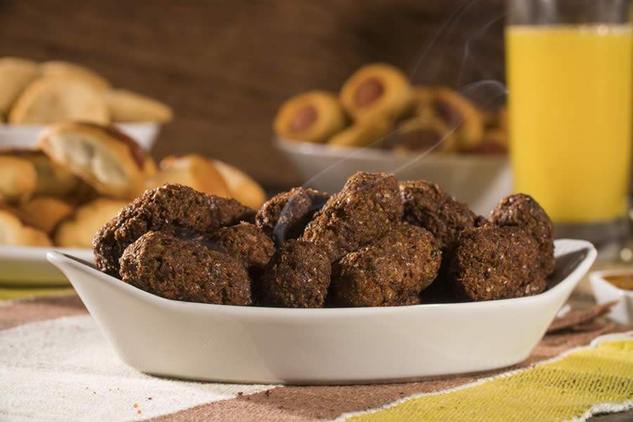 Mondial sugere saborosa receita de Bolinho de Carne Assado