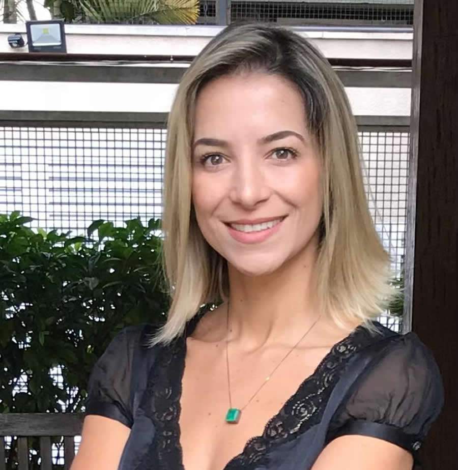 Carol Ki&ccedil;ula, Head de Customer success da IZIO&amp;CO - IZIO&amp;CO