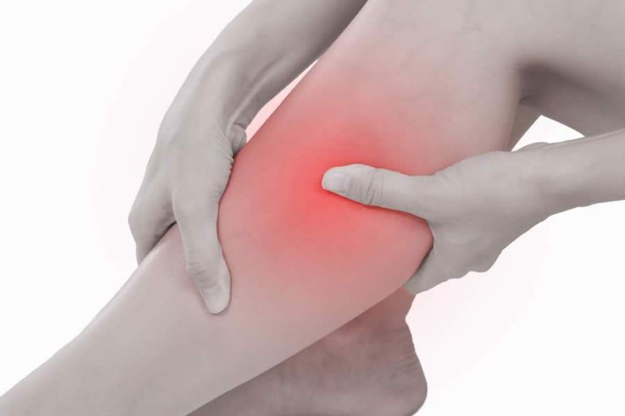 Doença arterial periférica pode começar com cansaço e dores nas pernas e sinalizar risco de infarto