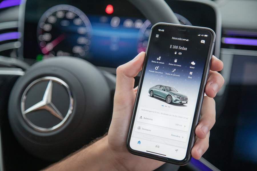 Mercedes-Benz lan&ccedil;a no Brasil o Mercedes me Connect, servi&ccedil;o que conecta seus autom&oacute;veis ao futuro da digitaliza&ccedil;&atilde;o