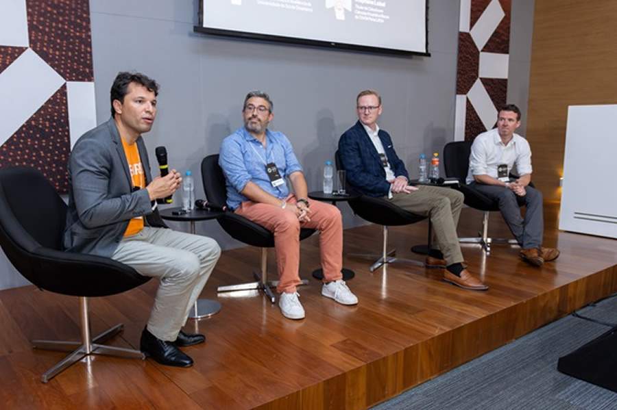 Reinaldo Marques, Stéphane Loisel, Simon Solvsten e Stuart Calam no 2º Fórum IRB(P&amp;D)
